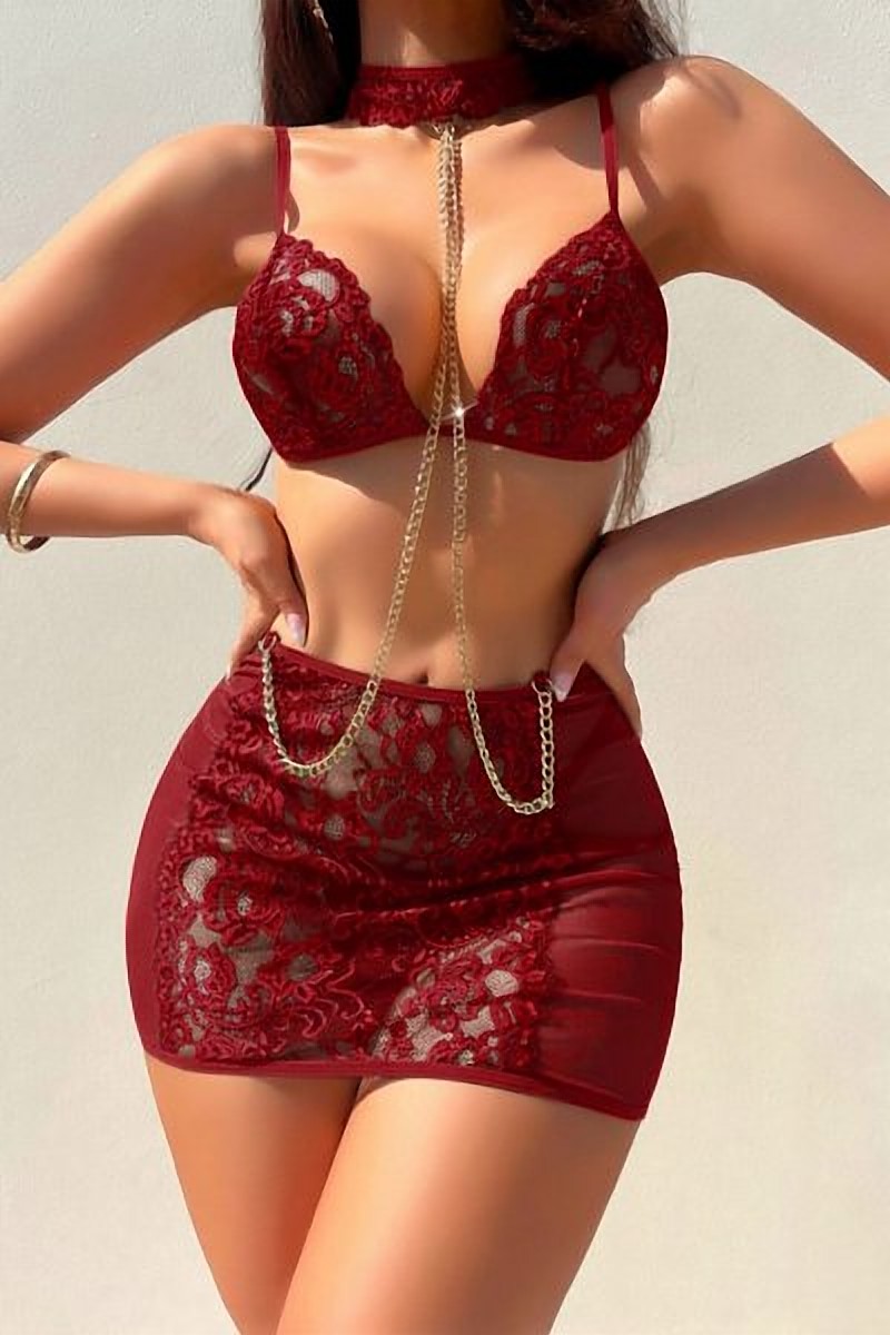 Boyunluklu Zincir Detaylı Fantazi Takım Bordo